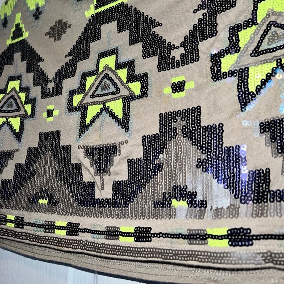 EXPRESS Mini Skirt With Sequin Design - Picture 4 of 4